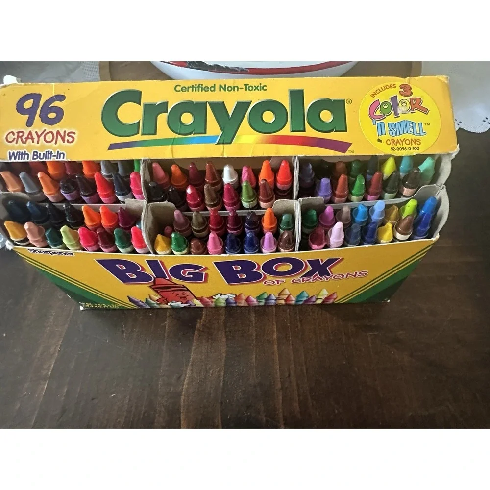 Vtg 1997 93 Crayola Big Box Crayons Built In Sharpener Retired And Rare Colors